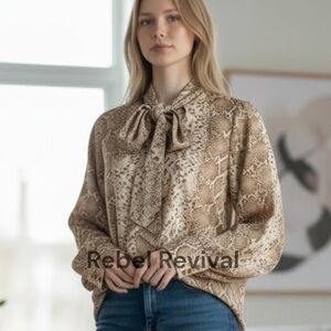 BAILEY 44 AVERY SNAKE PRINT TIE FRONT LONG SLEEVE FEMININE BLOUSE
